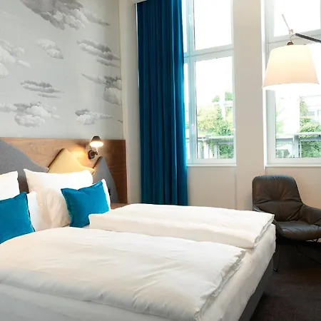 Hotel One