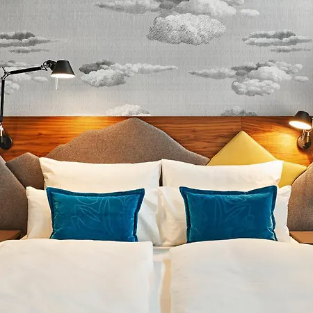Hotel One 3*