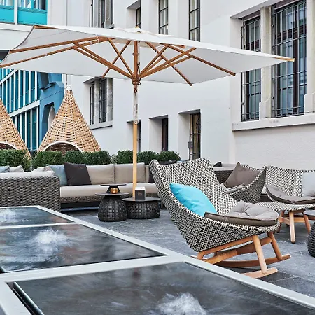 موتيل وان زوريخ زيورخ