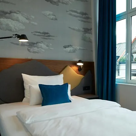Hotel One