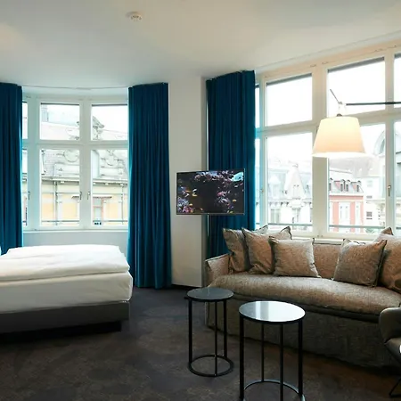 Hotel One