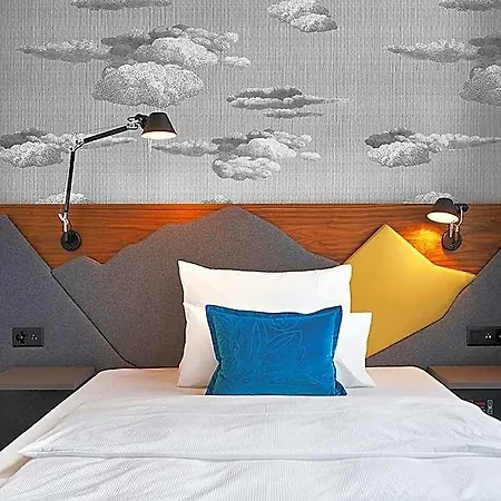 Hotel One 3*