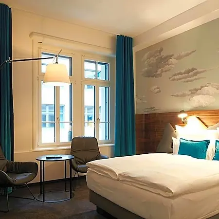 Hotel One