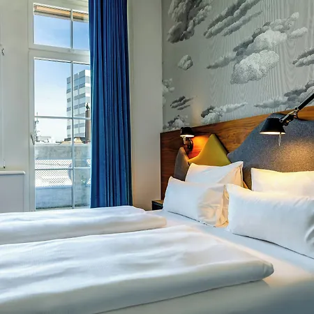 One Hotell 3*